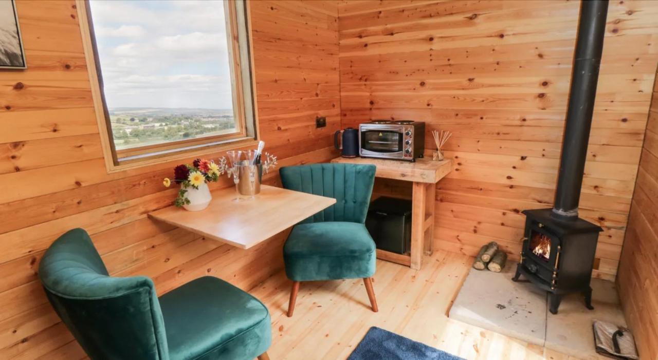 Shepherds Hut By Stepney Stays Scarborough Exterior photo